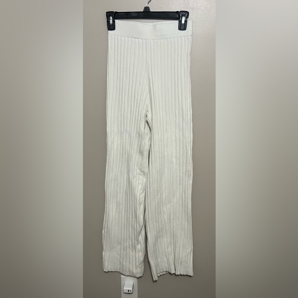 Sincerely Jules Ribbed Knit Pants Size Small -slight stain bottom of hem see pic